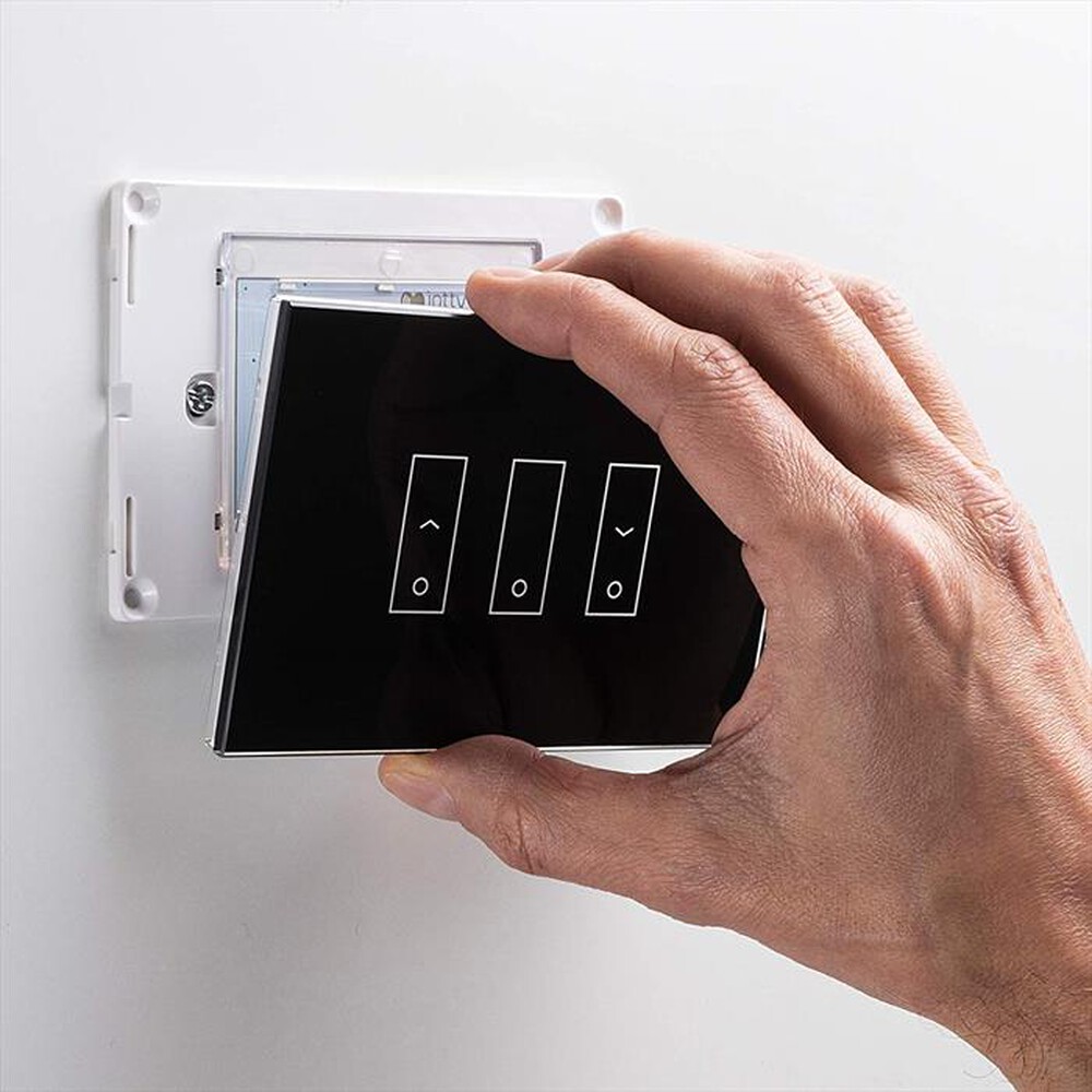 Immagine del prodotto IOTTIE - INTERRUTTORE INTELLIGENTE PER TAPPARELLE-Black