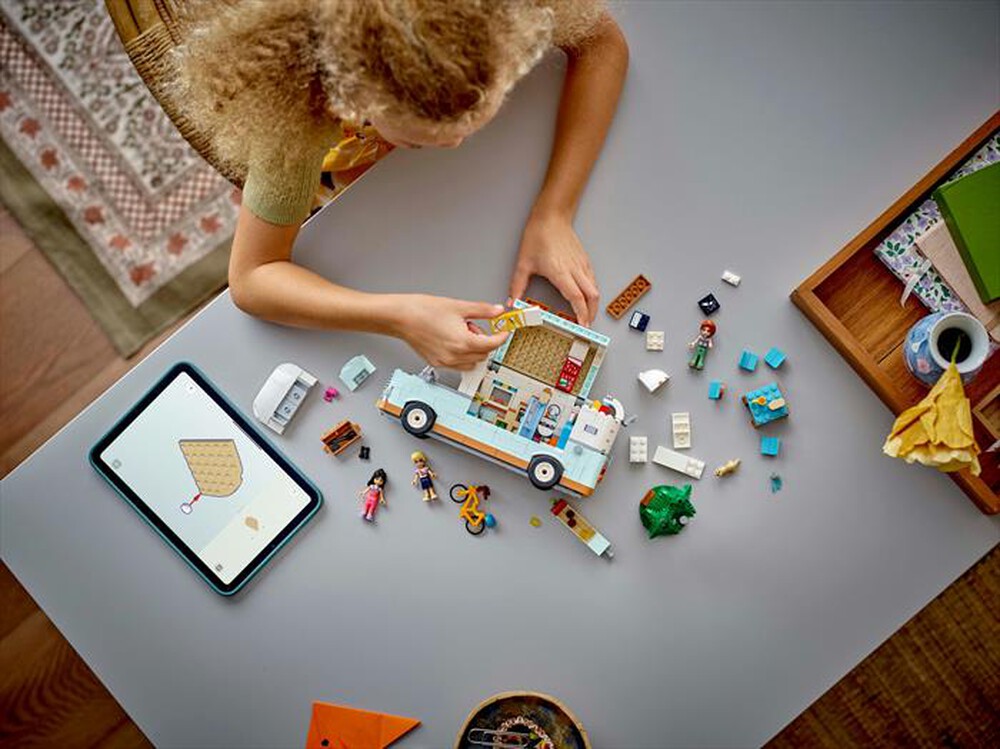 Immagine del prodotto LEGO - FRIENDS Avventura sul camper dell&rsquo;amicizia 42663