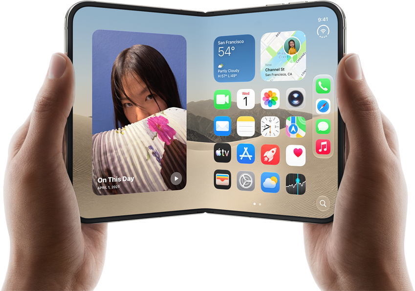 Due mani che tengono due iPhone Duo color bianco stellare in posizione orizzontale; lo schermo interno mostra le foto a sinistra e le app a destra
