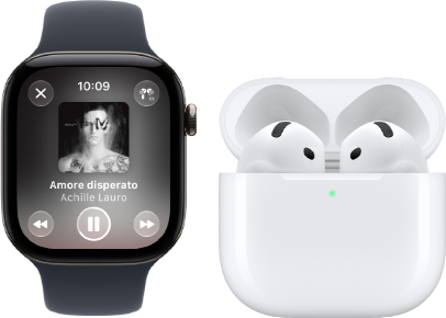 Un Apple Watch Series 12, cassa in alluminio nero, cinturino Sport nero, app Apple Music aperta, abbinato a un paio di AirPods 4