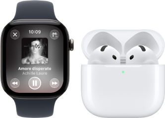 Un Apple Watch Series 12, cassa in alluminio nero, cinturino Sport nero, app Apple Music aperta, abbinato a un paio di AirPods 4