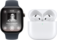 Un Apple Watch Series 12, cassa in alluminio nero, cinturino Sport nero, app Apple Music aperta, abbinato a un paio di AirPods 4