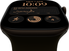 Apple Watch Series 12, cassa in alluminio color bronzo scuro, quadrante Modulare, complicazioni: giorno e data, Allenamento, anelli Attività, Apple Music; lato destro, Digital Crown, cinturino Sport oliva