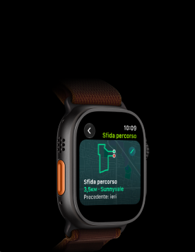 Apple Watch Ultra 4, cassa in titanio nero, funzione Sfida percorso con una mappa di un tragitto per la corsa, lato sinistro, tasto Azione, cinturino Alpine Loop borgogna